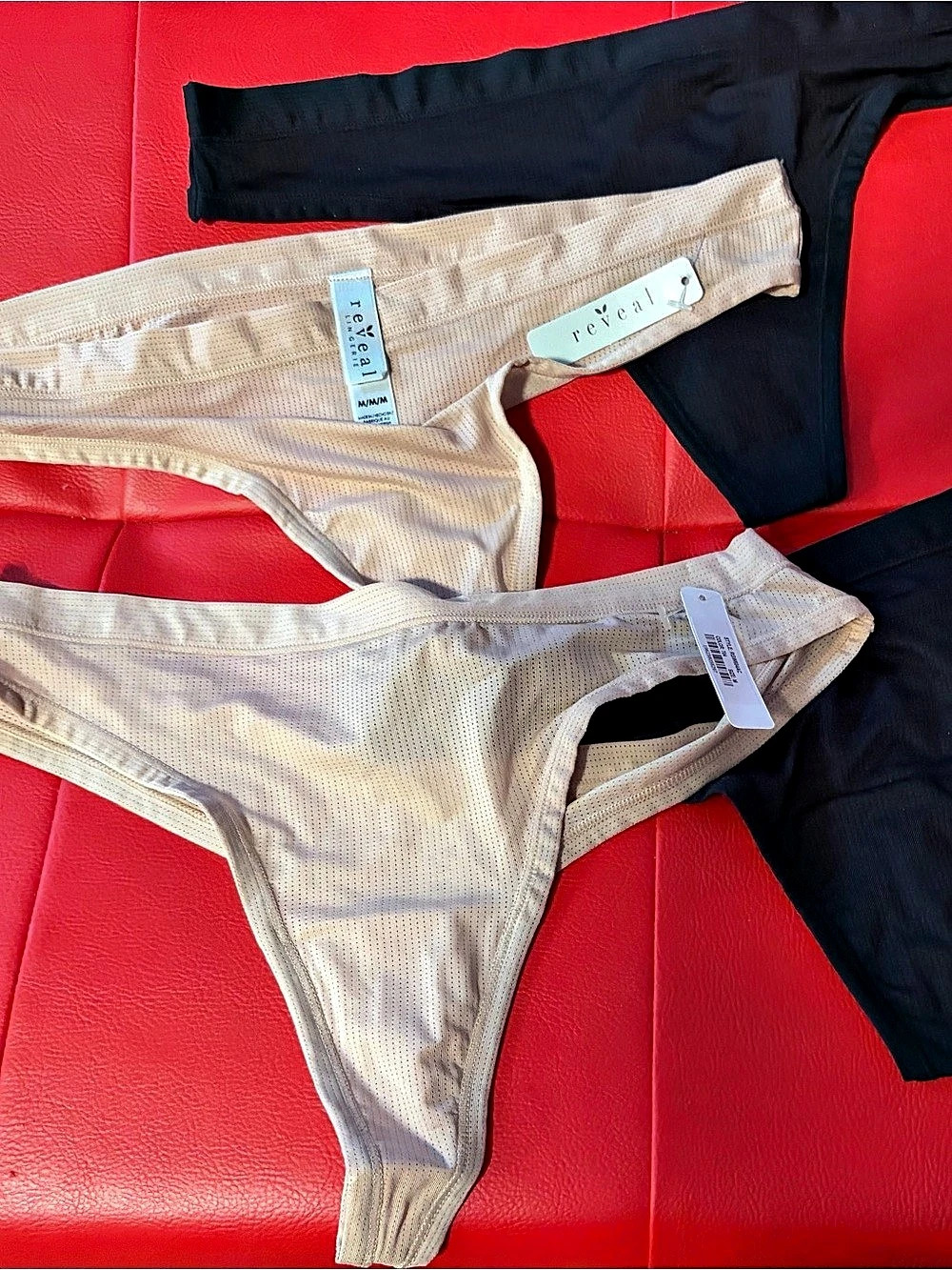 Reveal women's Panties Black & Cream NWT